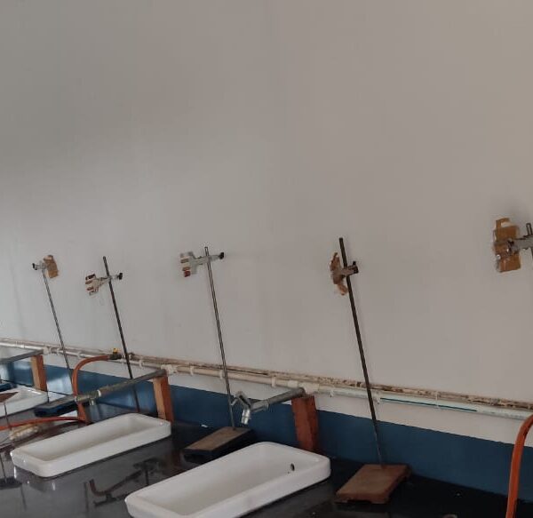4 2  CHEMISTRY LAB 1